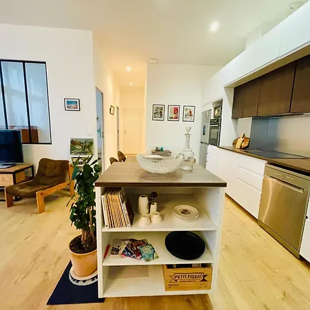 Liberte - Grand 4 Pers Avec Parking Centre Apartment
