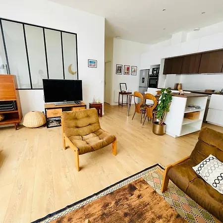 Liberte - Grand Ideal Familles & Pros, Centre Lille, Parking * ליל