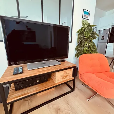 Liberte - Grand Ideal Familles & Pros, Centre Lille, Parking דירה ליל